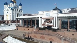 Гигантскую букву Z растянули на музее в Южно-Сахалинске в знак поддержки президента