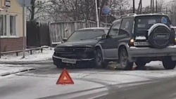 Мокрый снег и скользкая дорога спровоцировали ДТП в Поронайске