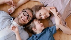 На Сахалине запустили новую меру поддержки для семей с детьми в частных домах