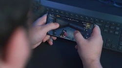 Школьник из Охи отправил мошенникам родительские деньги за покупку в игре