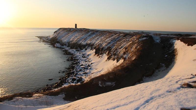 Курильчане не хотят делить места на пароме с туристами