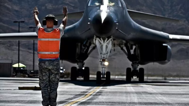 Российский политолог раскрыл планы американцев о размещении военных баз на Курилах