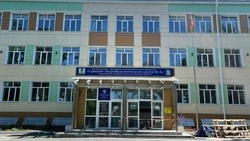 Школьники Корсакова встретят 1 сентября в классах со свежим ремонтом