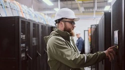 Центр обработки данных и 21 телестойку смонтировали в аэровокзале Южно-Сахалинска