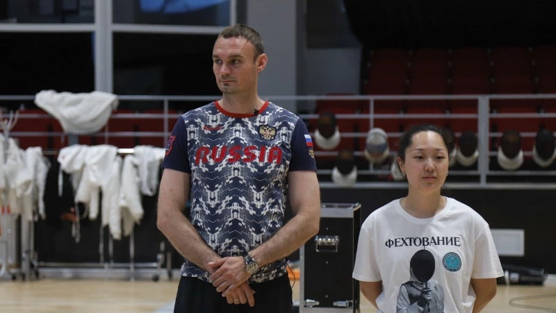 Именитые фехтовальщики провели мастер-класс для спортсменов и судей Сахалина