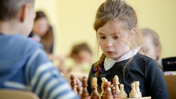 В школах Южно-Сахалинска растет число игроков в шахматы