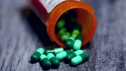 Жительница Корсакова ответит в суде за перевозку тестостерона за границу