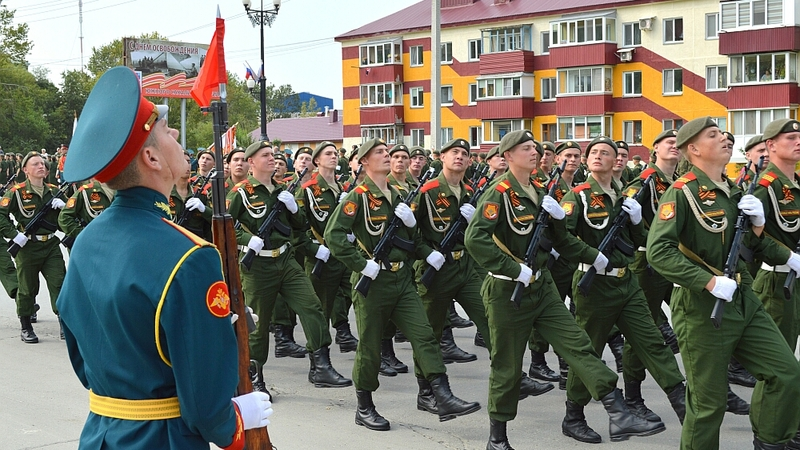 Сахалинские военные готовы к проведению парада