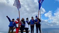 Молодогвардейцы Сахалина отпраздновали День народного единства на вершине горы Маяк