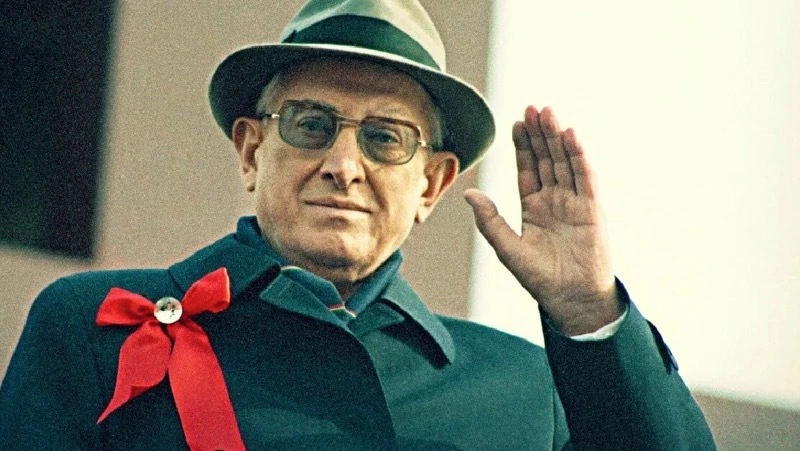 «Стойкость и порядок»: чем запомнился советским людям Юрий Андропов