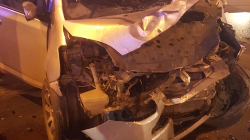 К месту аварии на выезде из Южно-Сахалинска примчались три скорые