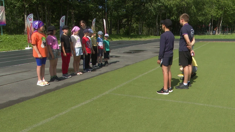 Сахалинские студенты смогут заработать на детях