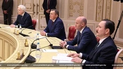 Валерий Лимаренко пригласил Лукашенко на Сахалин