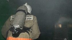 Расселенный дом загорелся в Макарове 