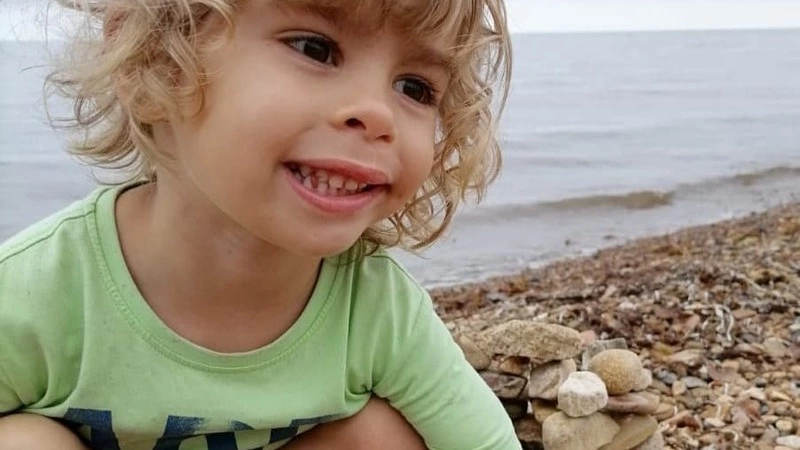 У Ромы, которому собирают на ушко всем миром, украли пожертвования на Сахалине