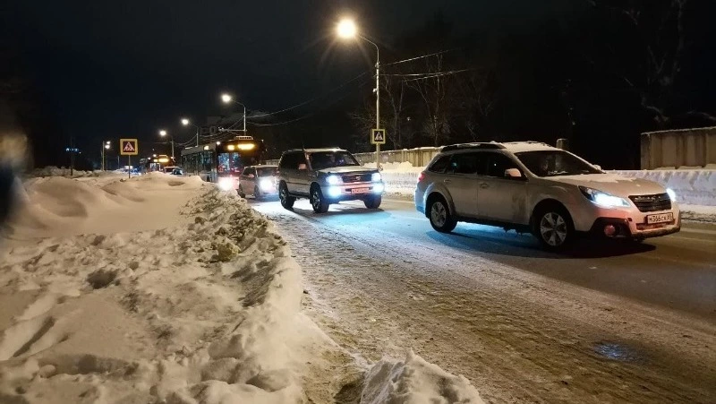 «Московские пробки»: Южно-Сахалинск второй день подряд стоит в многочасовом заторе