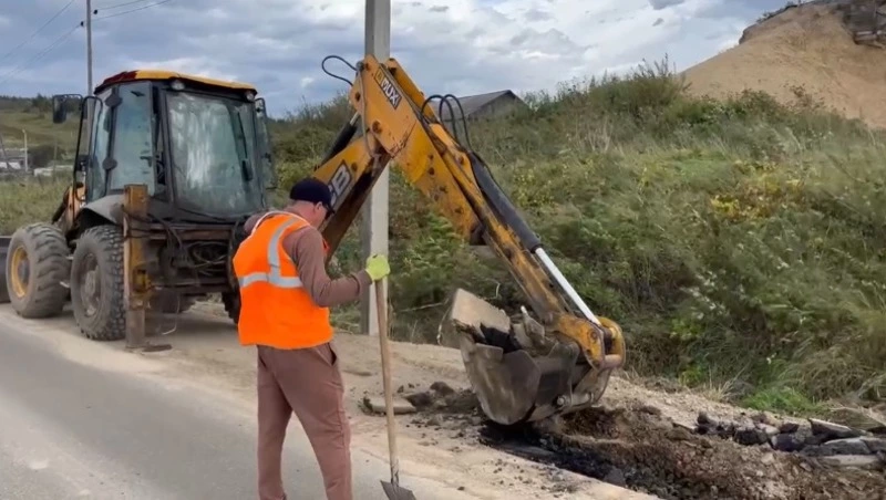 В Углегорском районе отремонтируют тротуар по просьбе местной жительницы 