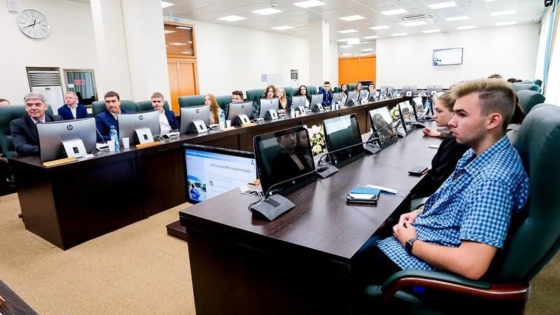 Студентам рассказали о мерах социальной поддержки на Сахалине