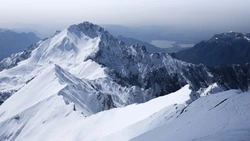 Лавинная опасность охватила большую часть Сахалина