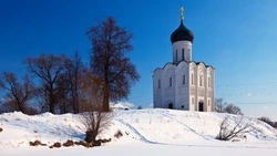 Церковный праздник 30 декабря 2025: традиции, строгие запреты и народные приметы дня