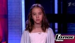 Сахалинцев просят поддержать юную певицу Анну Кукину в голосовании на шоу «Голос. Дети»