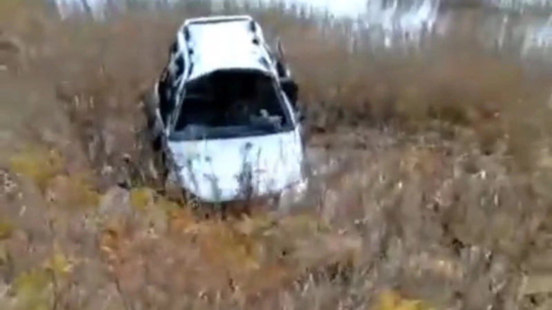 «Вон его кепка валяется»: в Анивском районе произошло жуткое ДТП