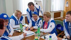 Пенсионеры Сахалина и Курил осваивают событийное волонтерство