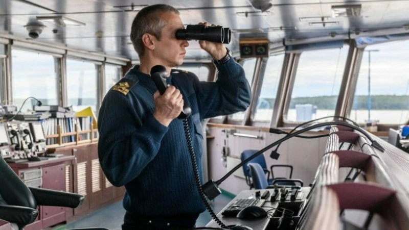 Валерий Лимаренко поздравил работников морского и речного флота на Сахалине