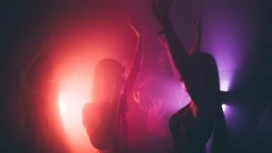 Вечеринки для взрослых в Южно-Сахалинске (21+): бабье лето и День города