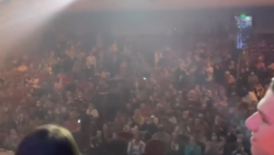 Толпы зрителей без масок в Чехов-центре возмутили сахалинцев