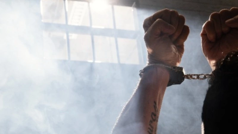 Родителям задушенного заключенного в тюрьме на Сахалине выплатили миллион рублей