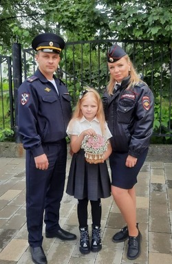 В День знаний сахалинская полиция поддержала добрый фоточеллендж