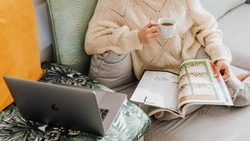 Отмена ковид-сертификатов, премии силовикам, электронный паспорт: о чем жители РФ узнали на выходных