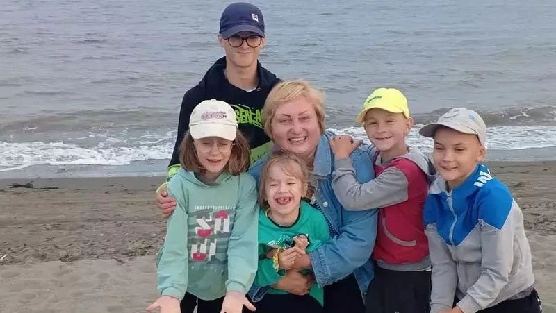 Любовь, что сильнее бед: трогательные истории сахалинских мам ко Дню матери