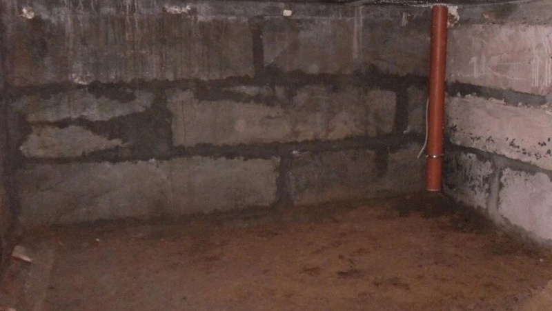 Подвал многоквартирного дома осушили в Тымовском после реакции прокуратуры