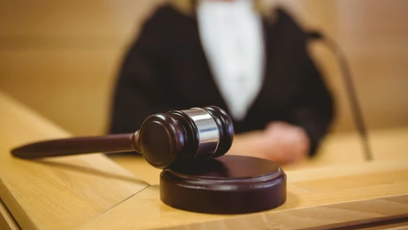 Житель Анивы присвоил кошелек с деньгами, найденный в такси