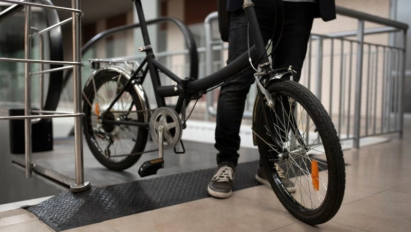 Холмчанин причинил вред почти на 300 тыс рублей в отместку за долг в сто раз меньше