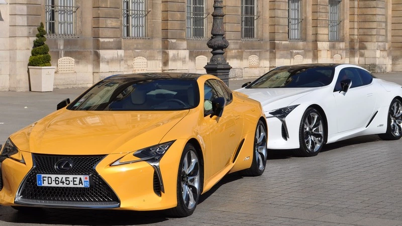 Элитные автомобили сахалинцев пересчитали. На островах их больше всего в России