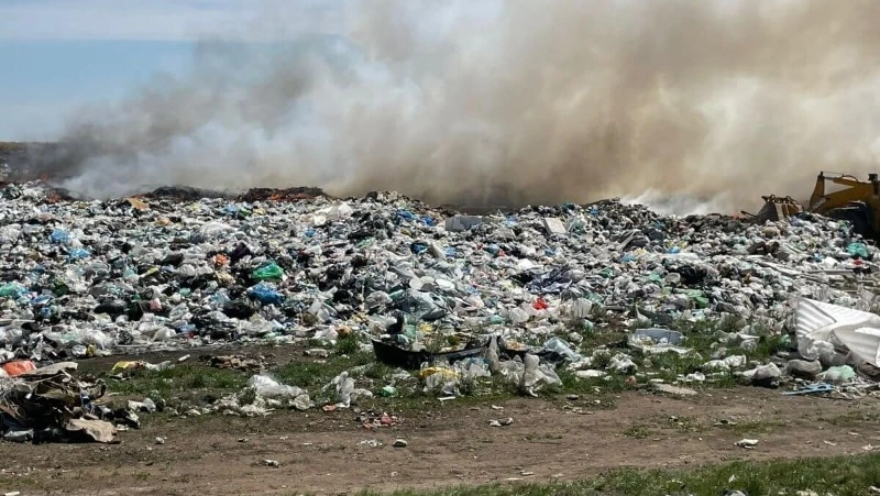 Полигон с отходами загорелся в Александровск-Сахалинском районе
