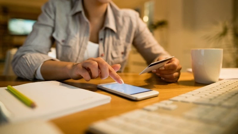 Правила переводов: с 1 апреля 2026 года российские банки затребуют больше сведений для операций