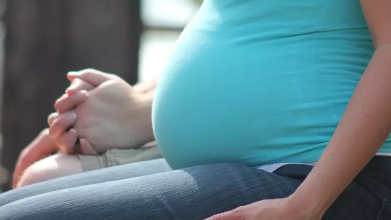 Беременным разрешили вакцинацию от коронавируса. Но есть условия