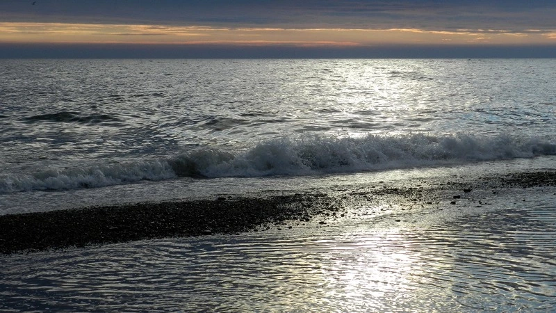 Погода несет сахалинцам и курильчанам легкий снег и ветер