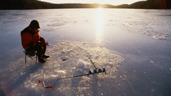 Рыбакам Сахалина назвали безопасный участок льда в заливе Мордвинова 6 февраля 