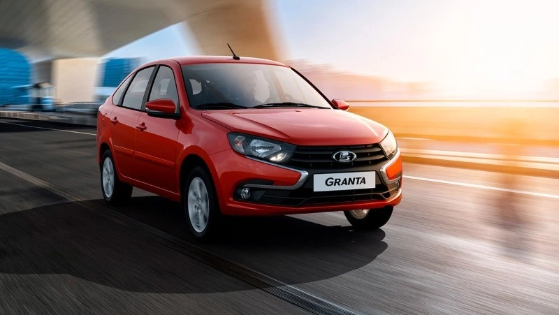 Чтобы купить новую «Ладу», сахалинцу придется отложить больше 10 своих зарплат, россиянину — 14