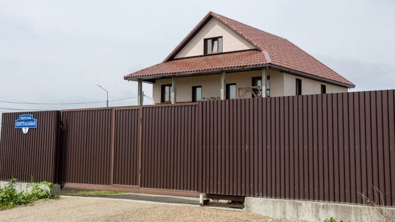 После обращения к губернатору в переулке Центральном в Новой Деревне провели водоснабжение