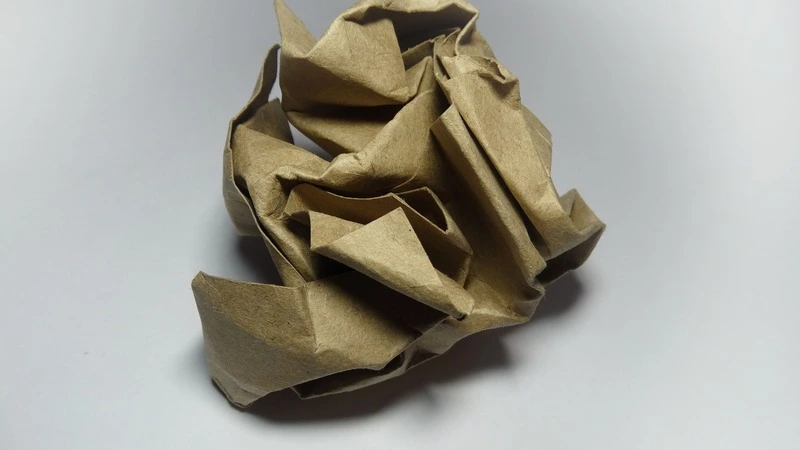 Вместо модной одежды сахалинка получила по почте кучу смятой бумаги