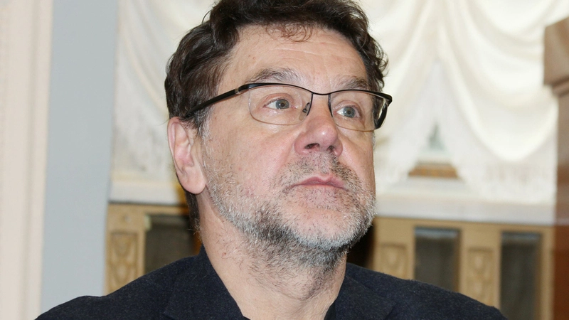 Актер Сергей Маковецкий везет на Сахалин спектакль-откровение