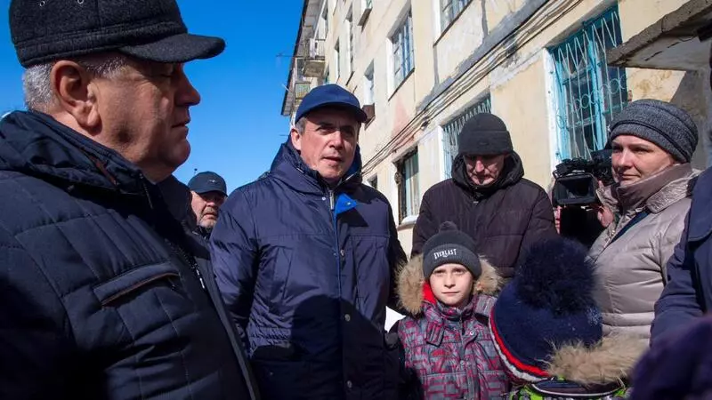 Валерий Лимаренко подсказал охинцам решение проблемы с аварийным жильем