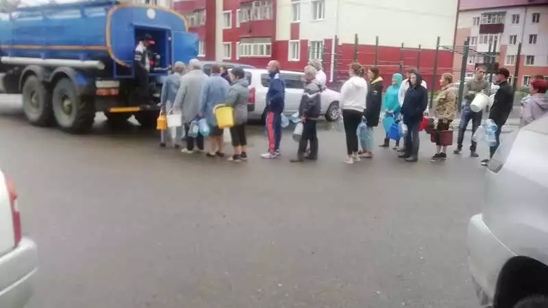 Стало известно, когда в домах Макарова появится чистая вода