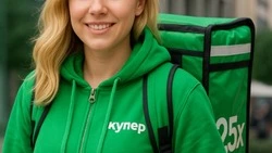 Женщины освоили курьерскую доставку в Сахалинской области